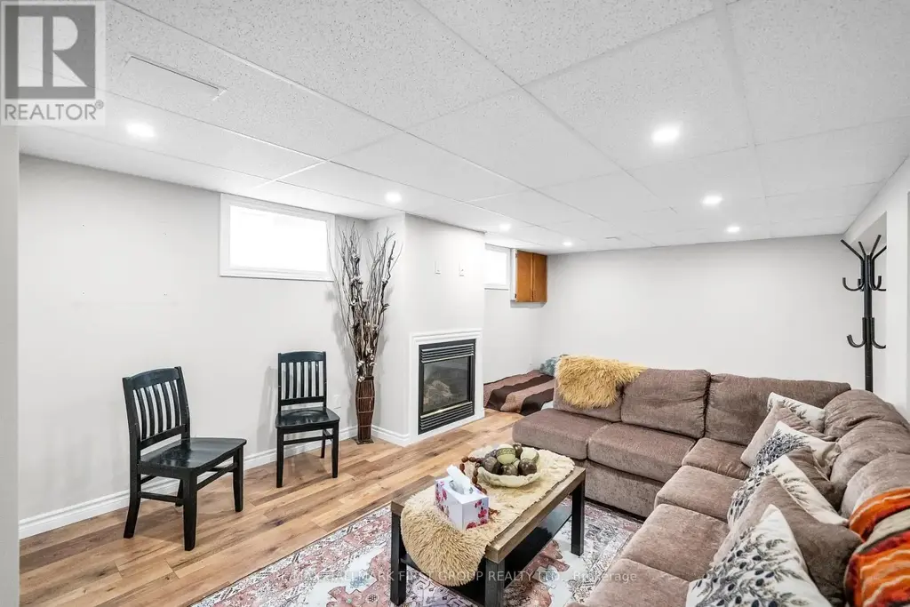 487 Cunningham Avenue, Oshawa (McLaughlin)