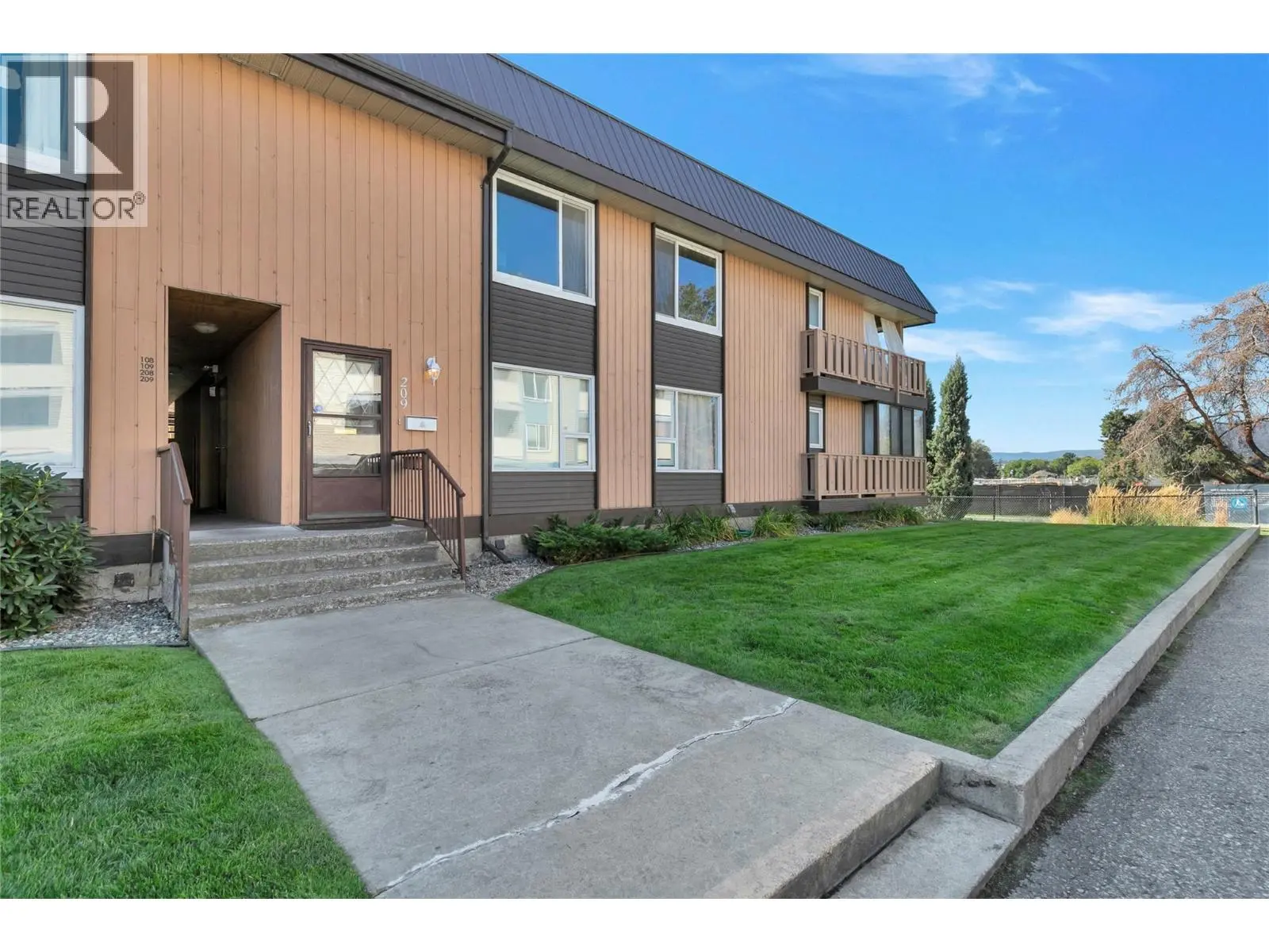 Photo of Listing #10401775