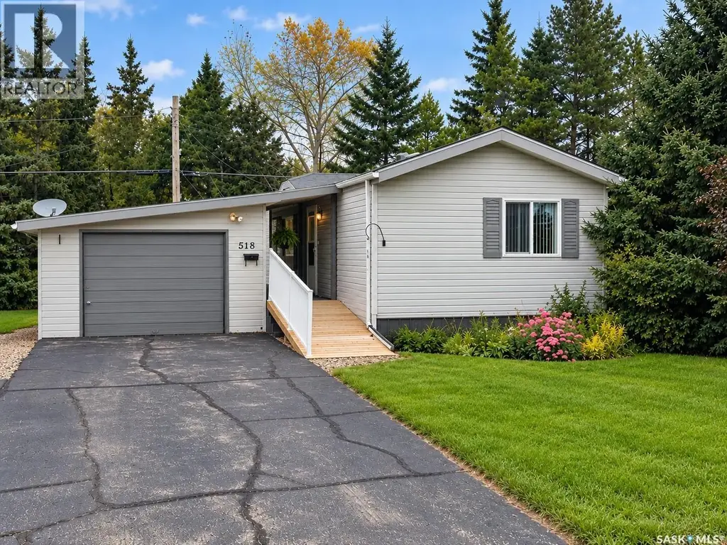 518 March Avenue E, Langenburg