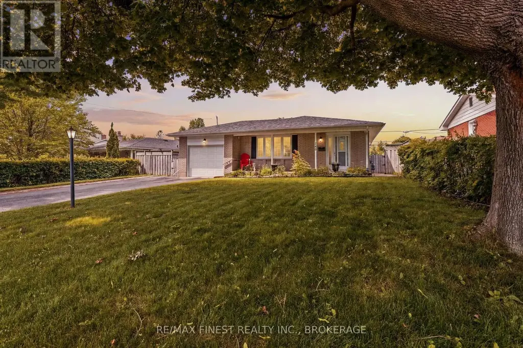 746 Laidlaw Crescent, Kingston (South of Taylor-Kidd Blvd)