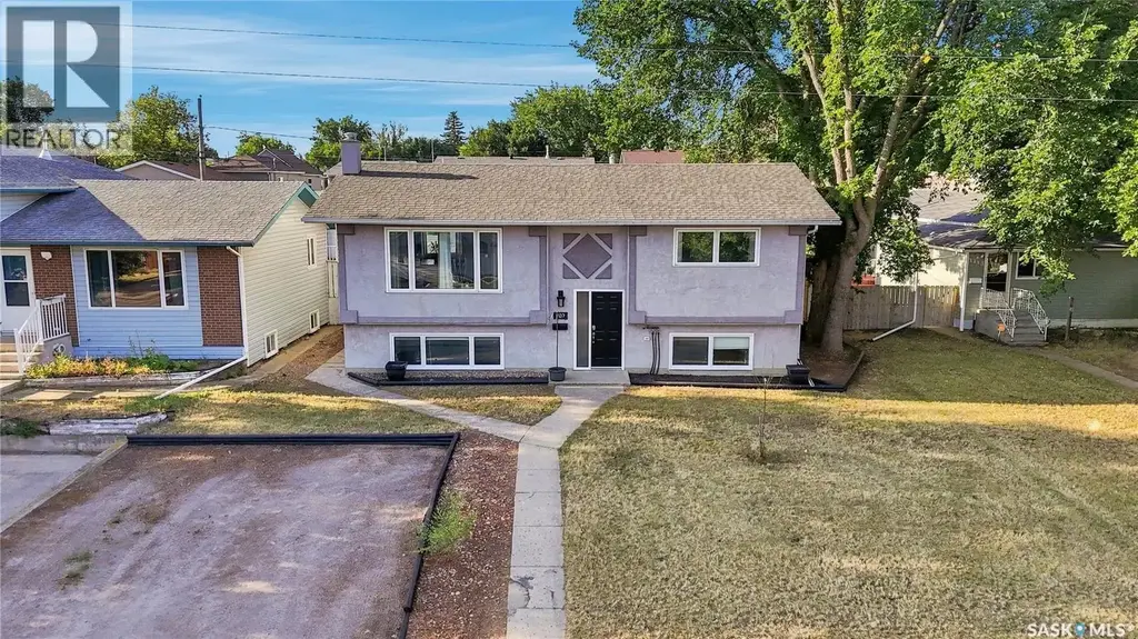 1109 Lillooet Street W, Moose Jaw