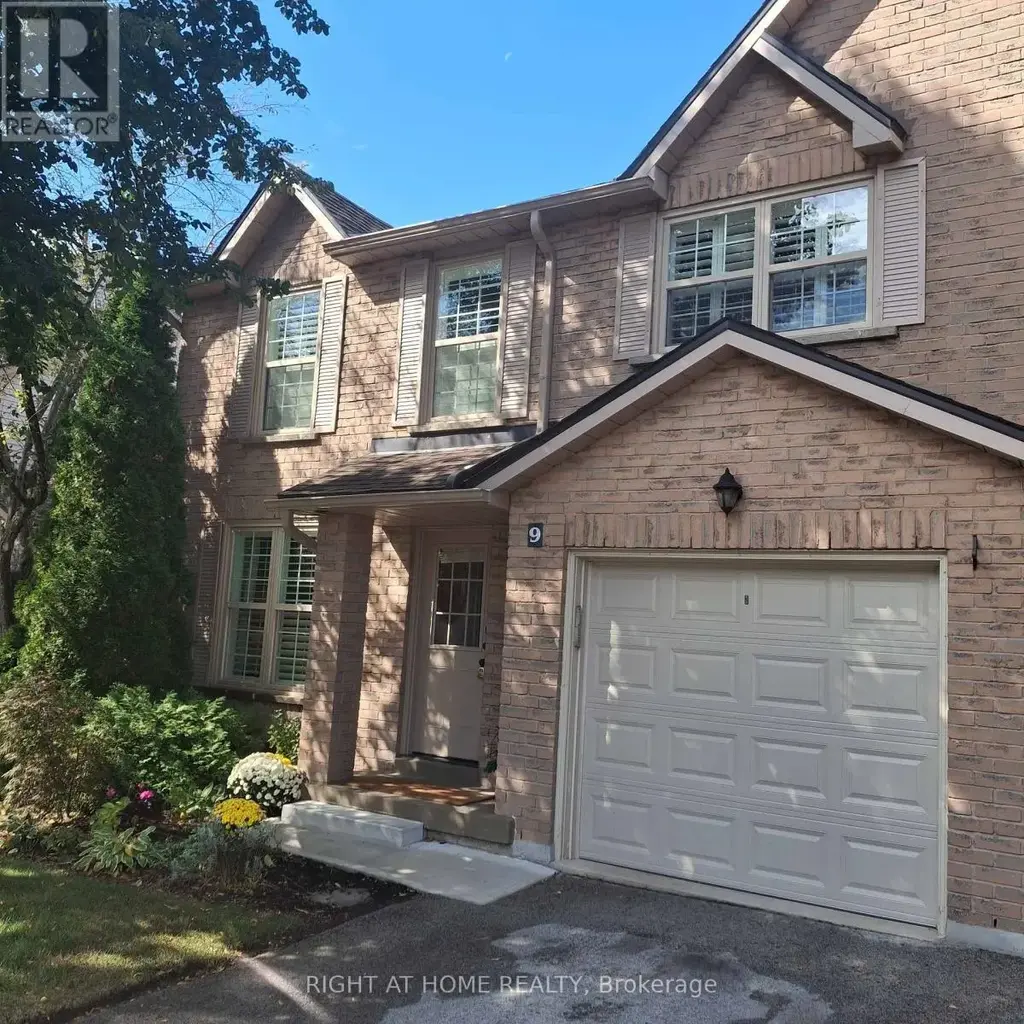 9 - 2272 Mowat Avenue, Oakville (RO River Oaks)