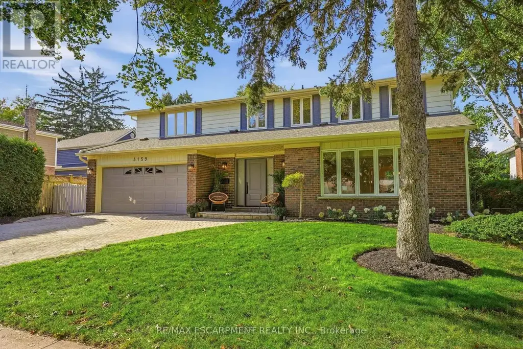 4159 Spruce Avenue, Burlington (Shoreacres)