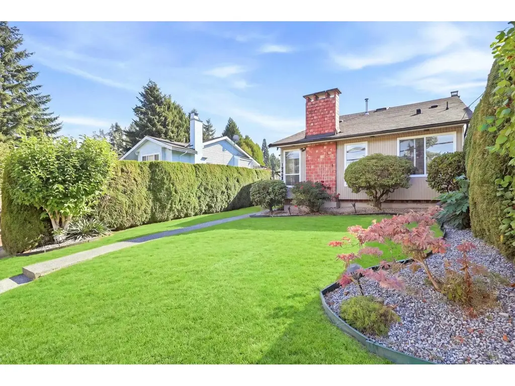 13902 80 Avenue, Surrey