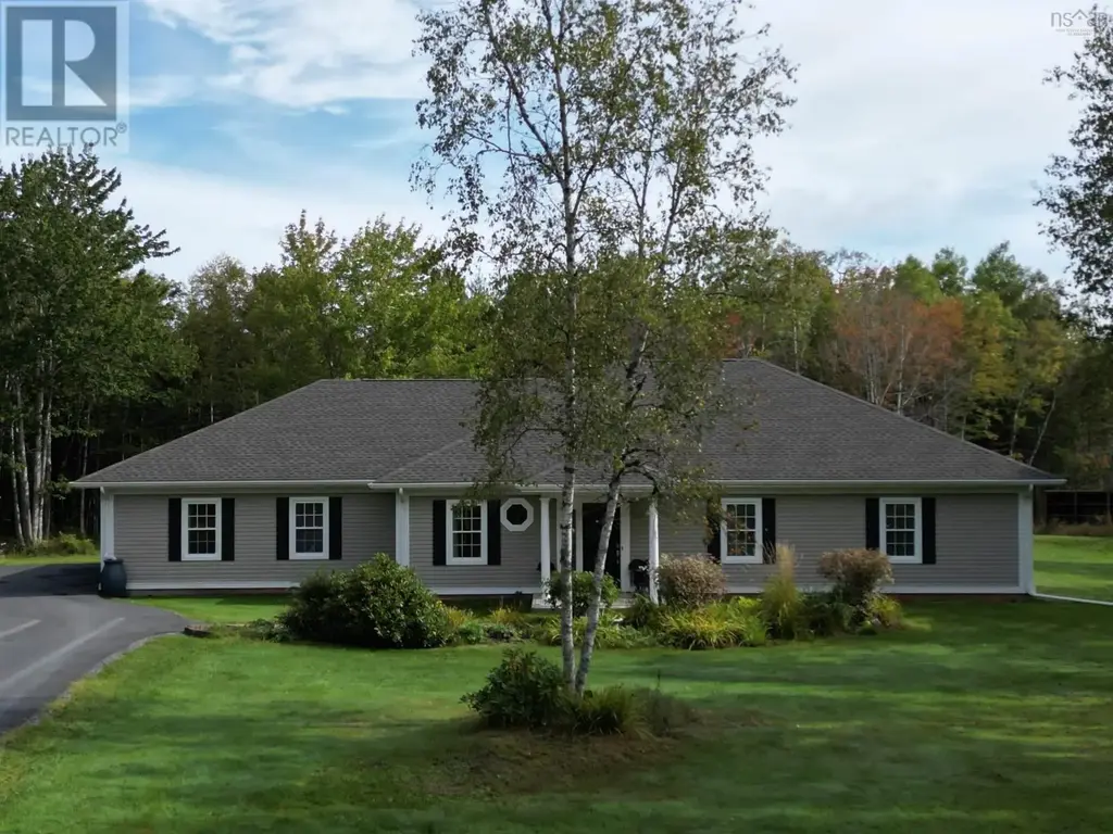 169 Fairway Avenue, Shubenacadie East