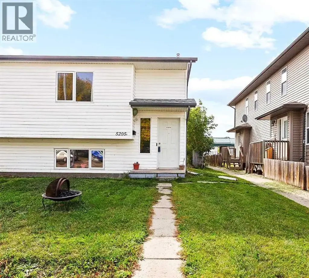 5205b 52 Avenue, Camrose
