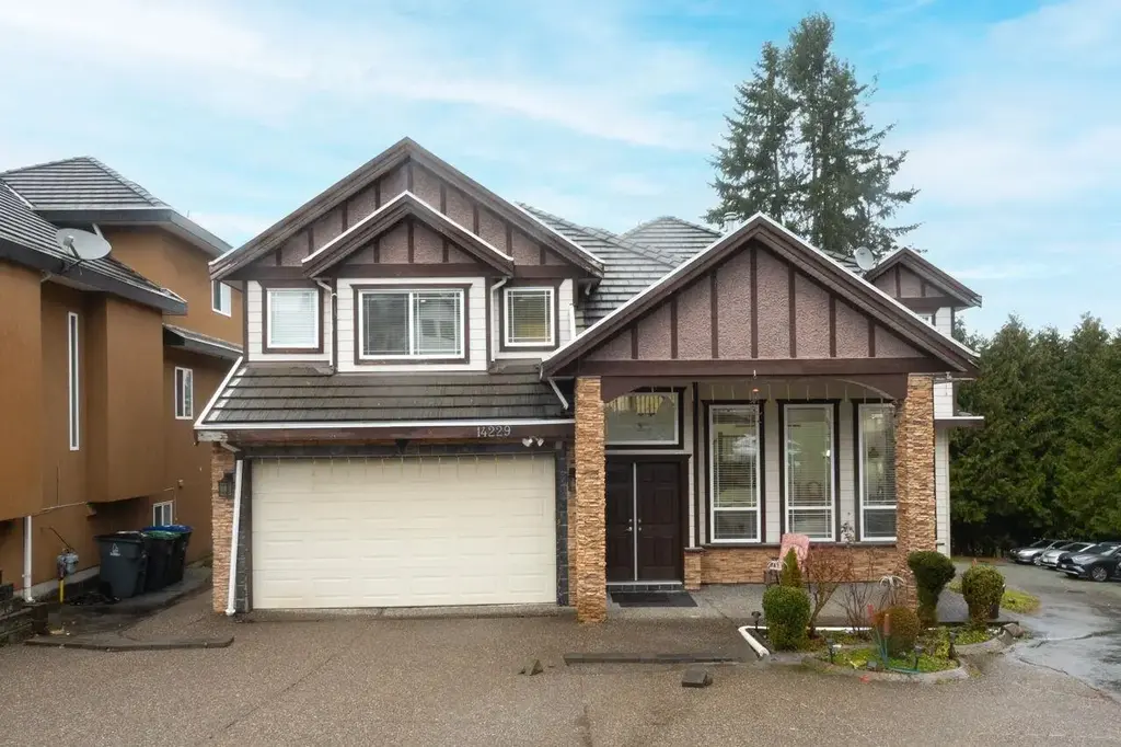 Upper 14229 114 Avenue, Surrey