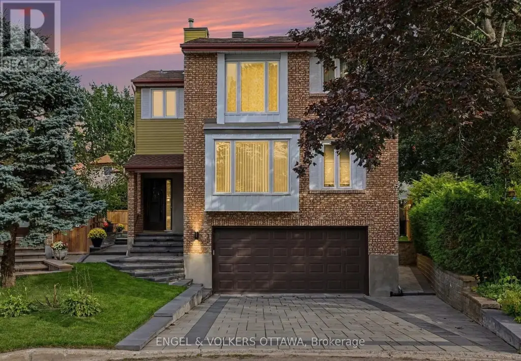15 Archer Square, Ottawa