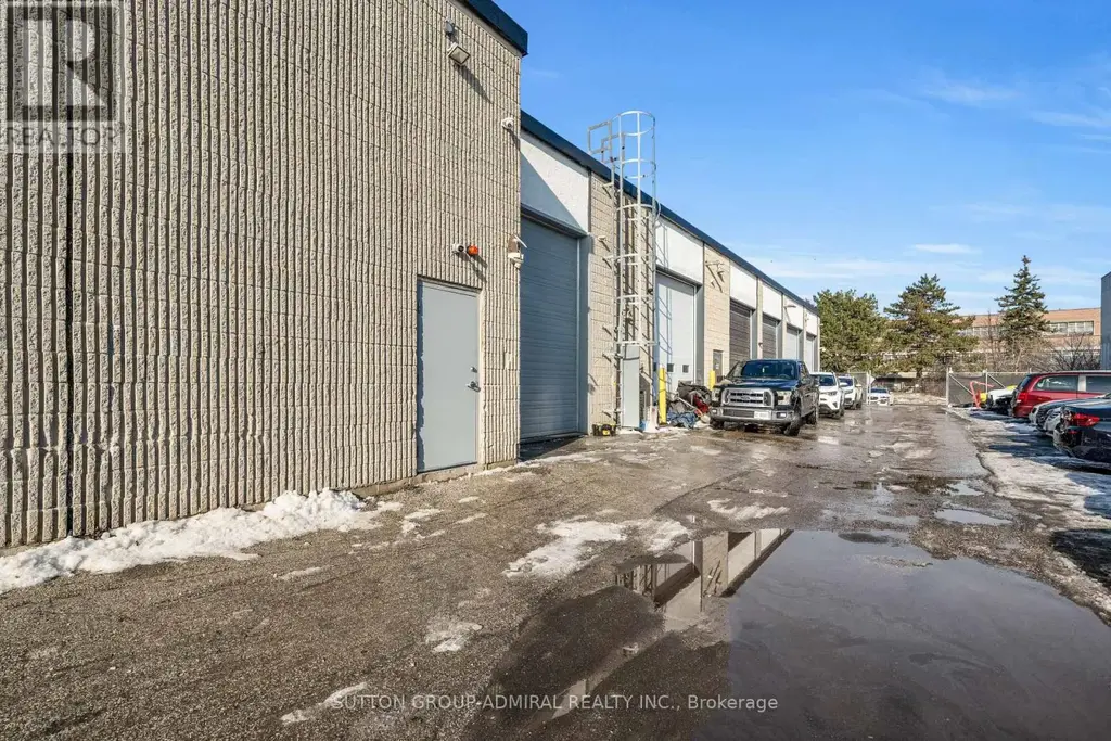 3 - 70 Vanley Crescent, Toronto (York University Heights)