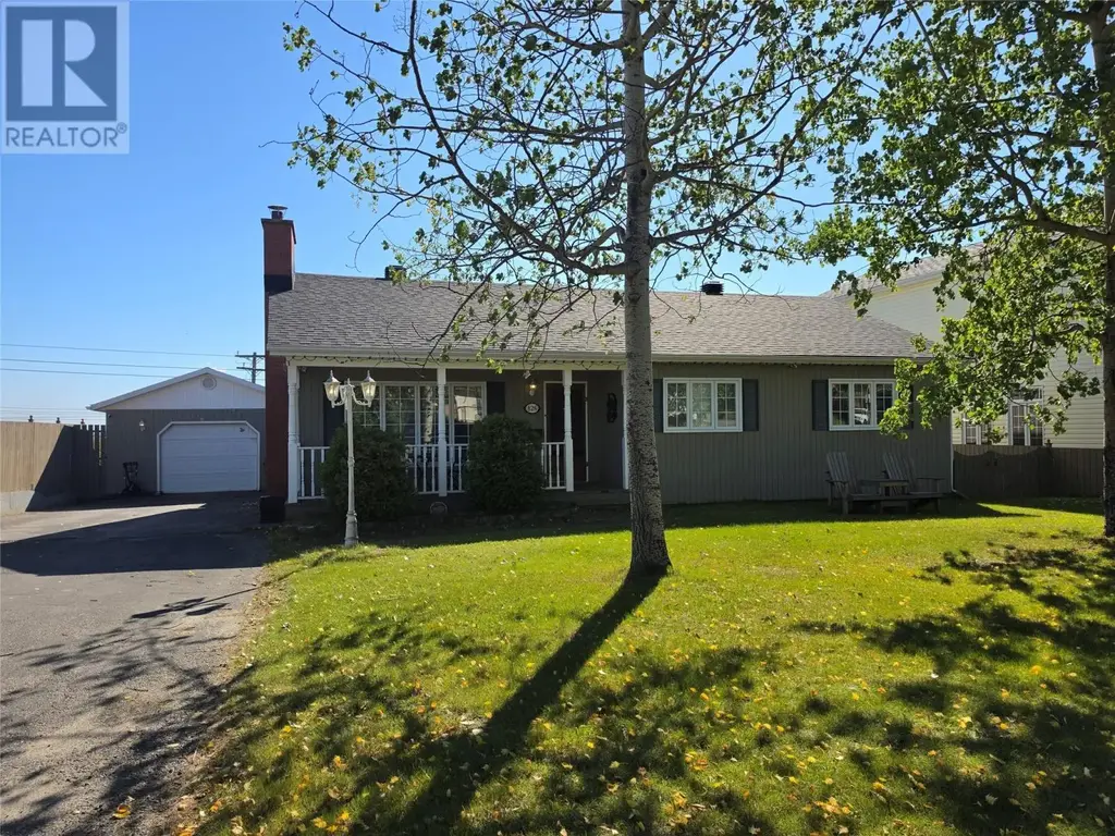 826 Retty Street, Labrador City