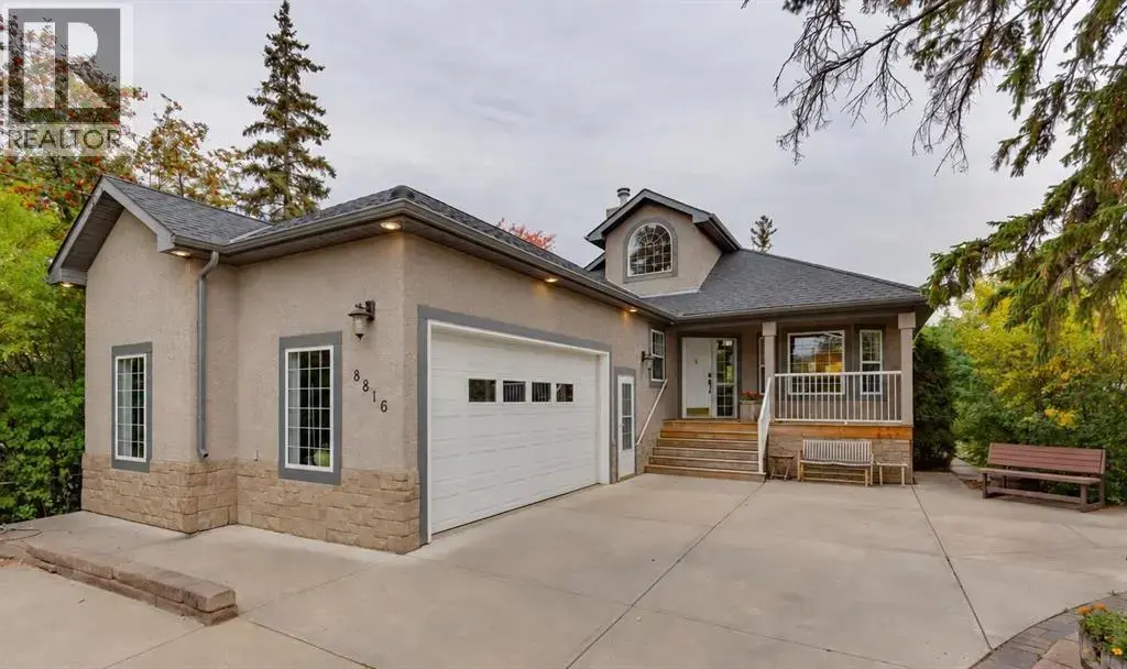 8816 48 Avenue, Calgary