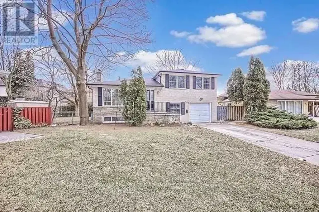 162 Kenvale Court, Richmond Hill (Mill Pond)