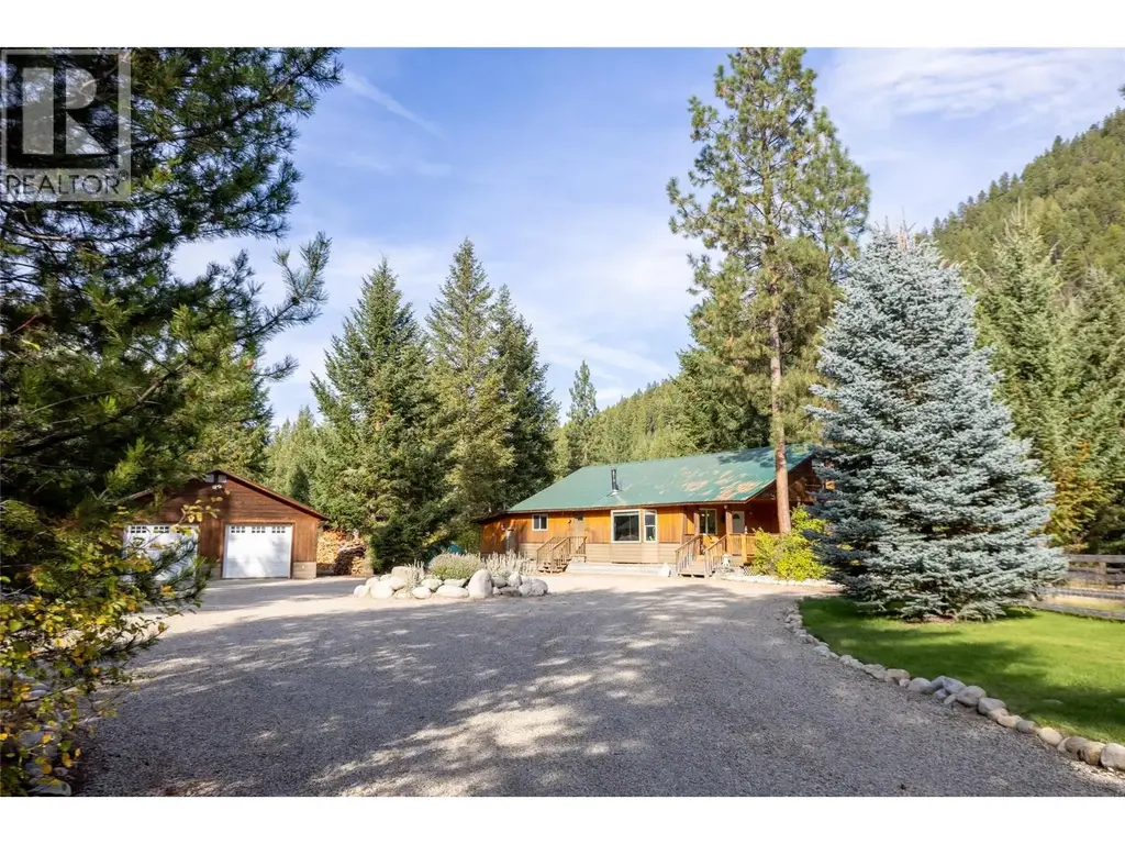 50 Taylor Way, Beaverdell