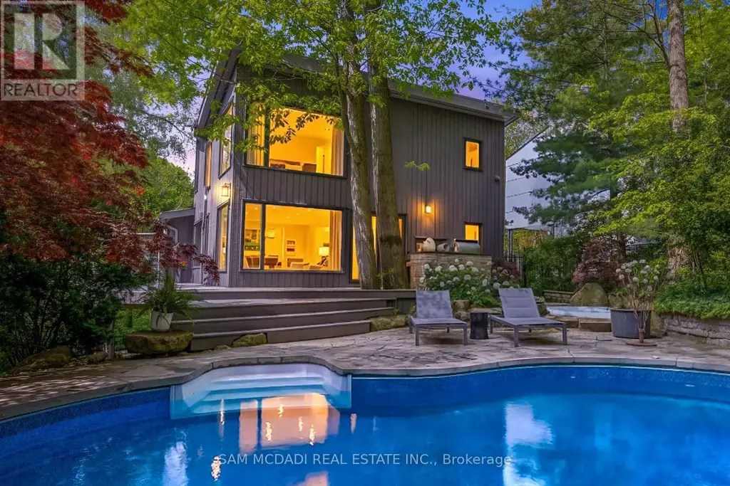 1273 Queen Victoria Avenue, Mississauga (Lorne Park)
