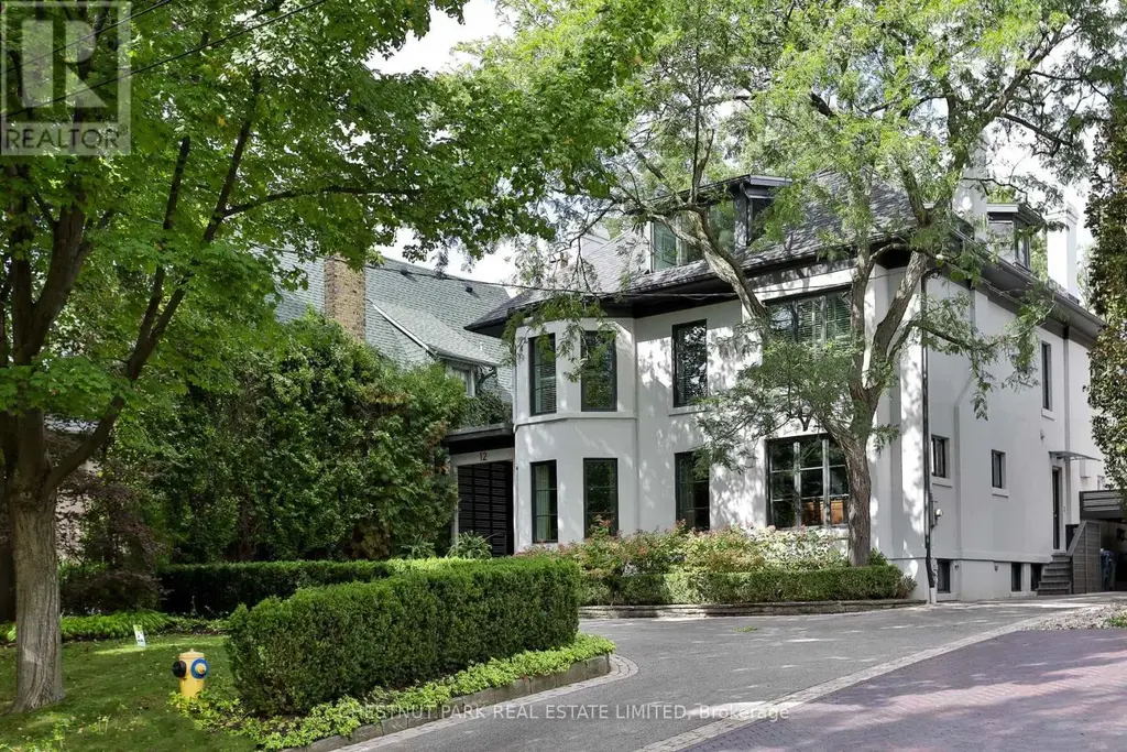 12 Shorncliffe Avenue, Toronto (Casa Loma)