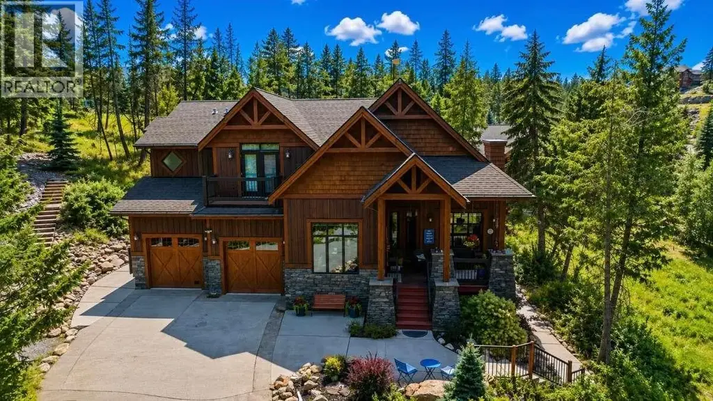 2577 Sandstone Circle, Invermere