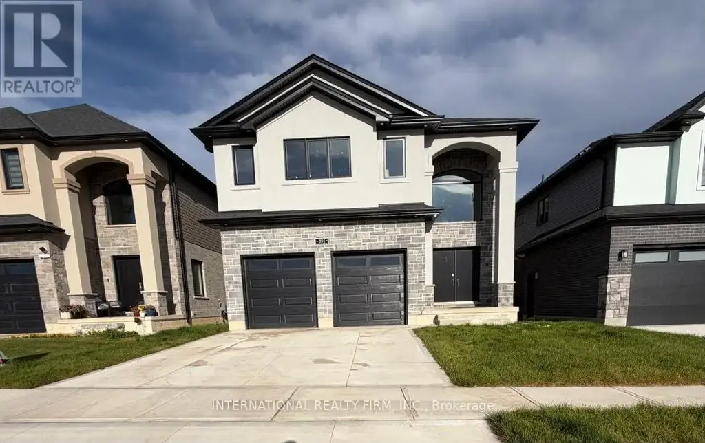 Main & Upper - 891 Darnley Boulevard, London South (South U)