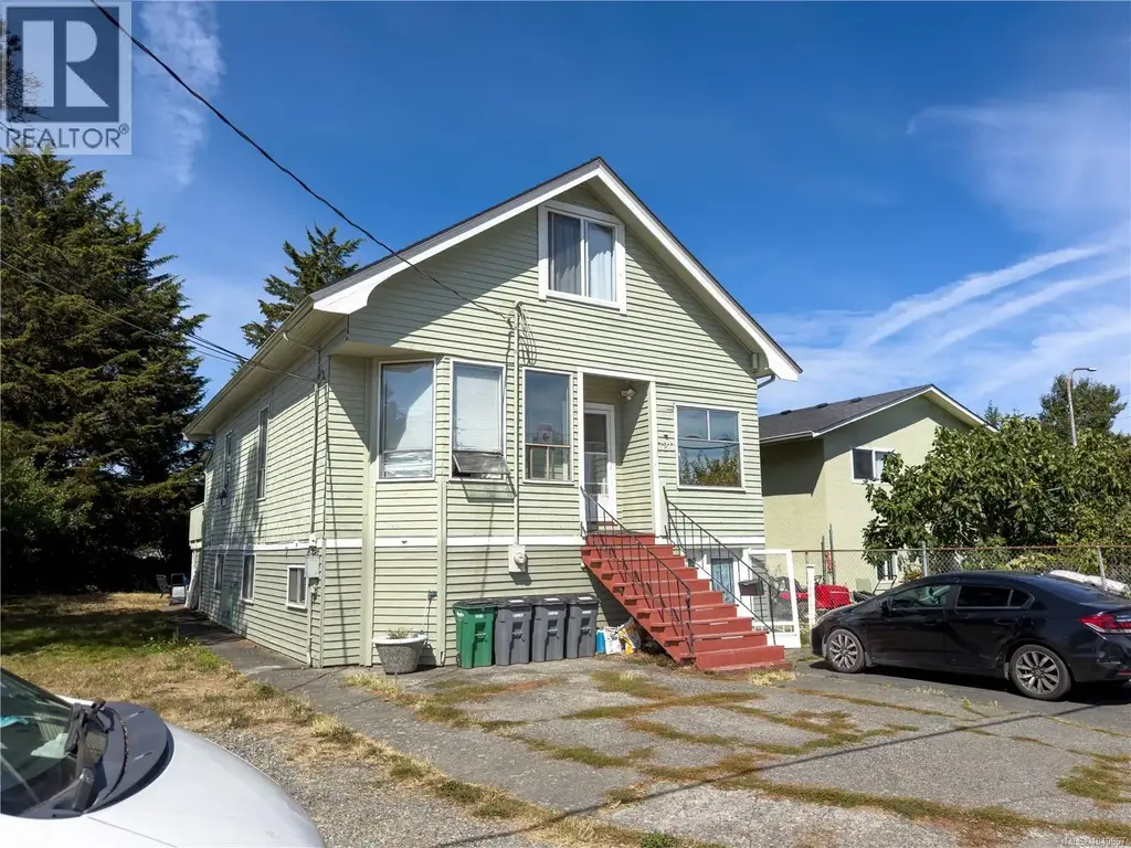 720 Vernon Ave, Saanich