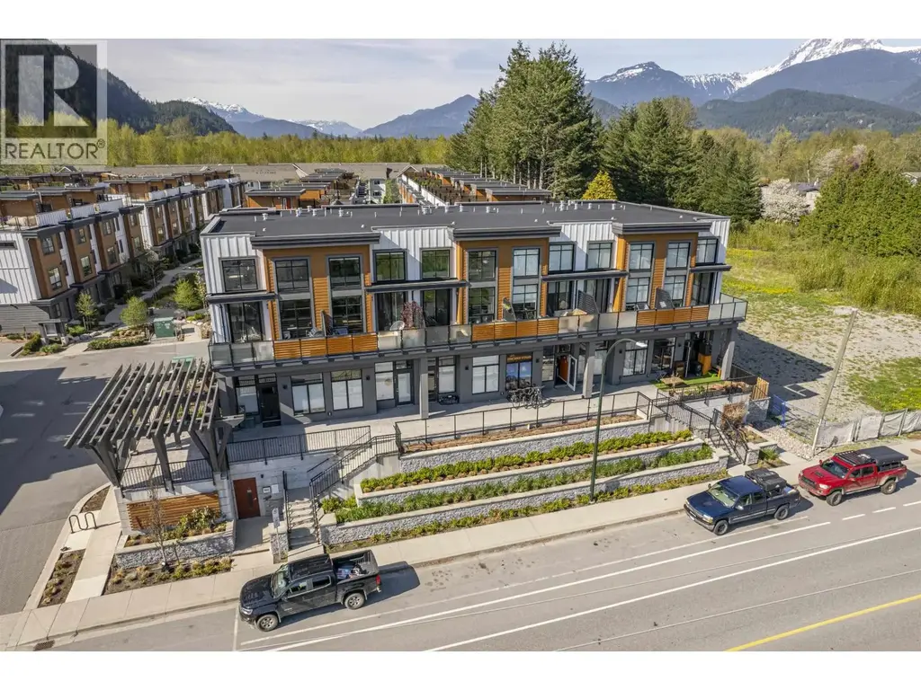 104 39767 Government Road, Squamish