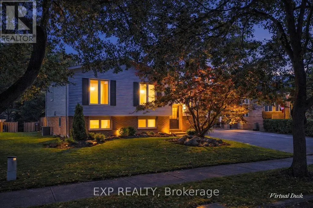 42 Farmington Crescent, London South (South L)