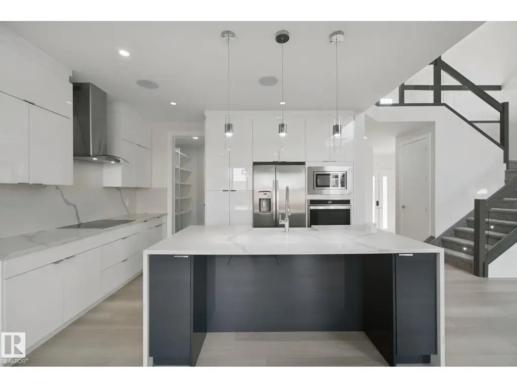 3699 Hummingbird Wy Nw, Edmonton