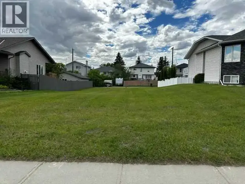 336 Parkview Estates, Strathmore