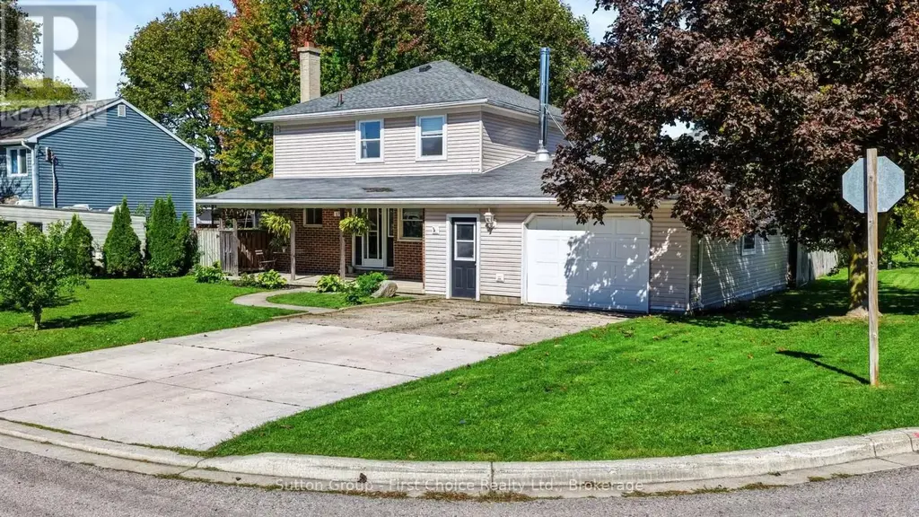 17 Regina Road, Huron East (Vanastra)
