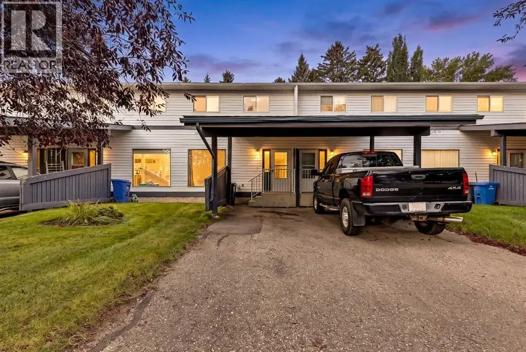 105, 107 Elm Place, Okotoks