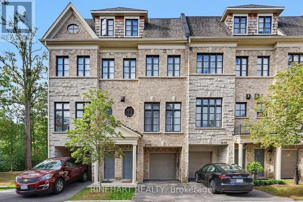 2082 Queensborough Gate, Mississauga (Central Erin Mills)