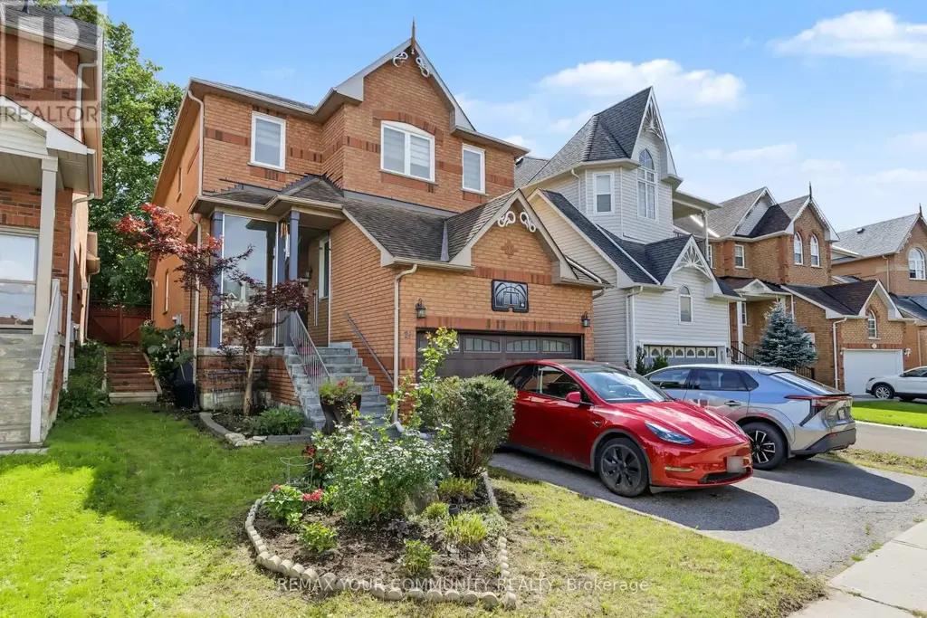 21 English Oak Drive, Richmond Hill (Oak Ridges)