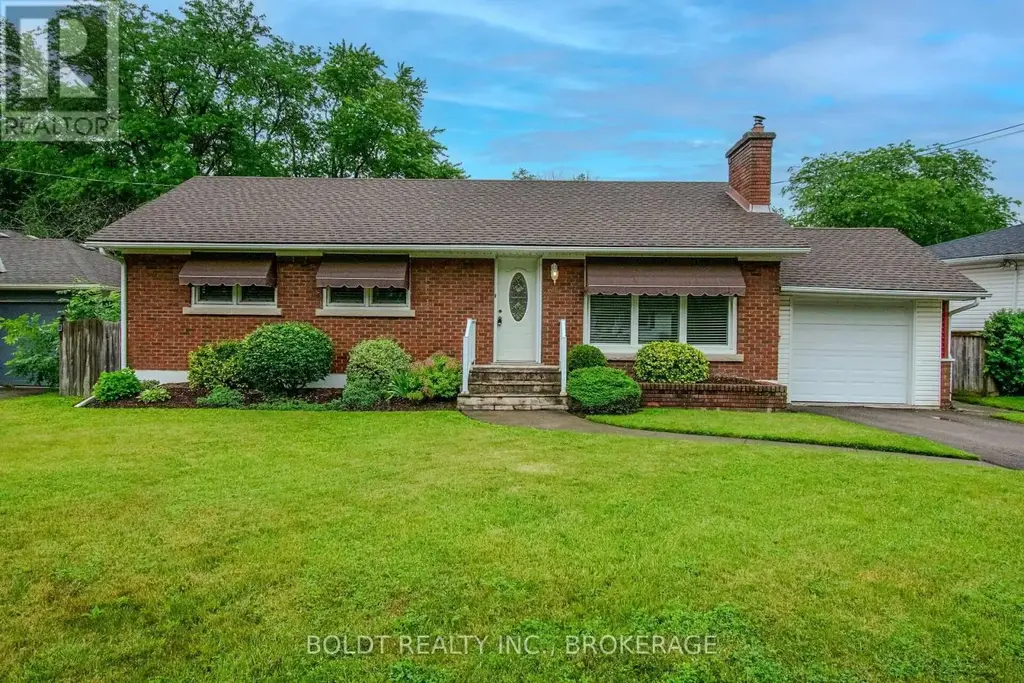 25 Elm Ridge Drive, St. Catharines (Glendale/Glenridge)