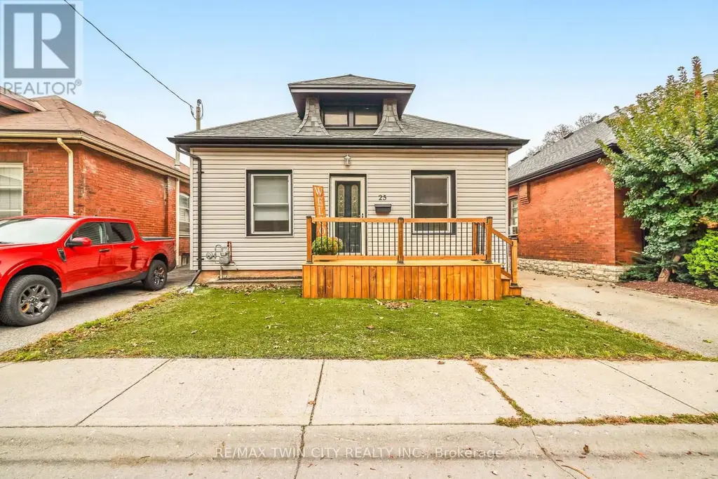 25 Alonzo Street, Brantford