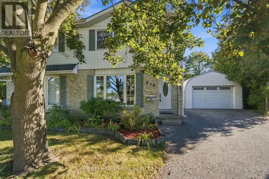 814 Cavan Court, Oshawa (Vanier)