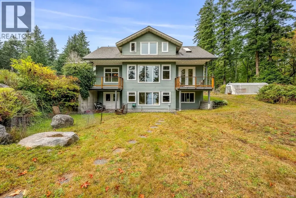 652 Fox Rd, Quadra Island