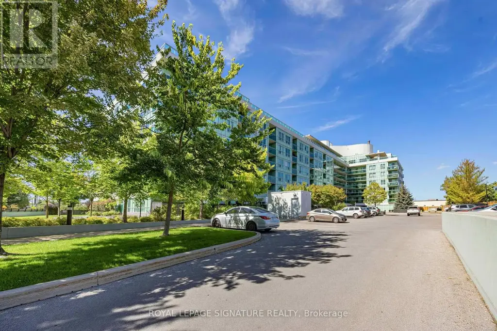 322 - 60 Fairfax Crescent, Toronto (Clairlea-Birchmount)