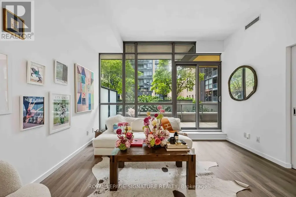 202 - 8 Charlotte Street, Toronto (Waterfront Communities)