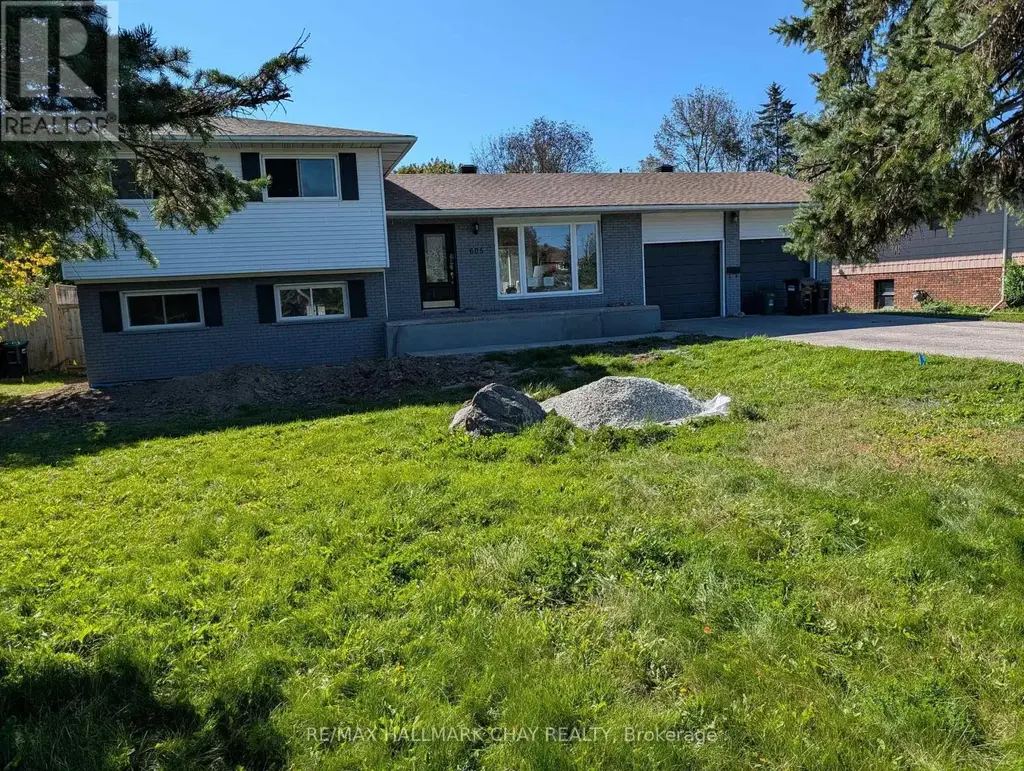 605 Big Bay Point Road, Barrie (Bayshore)