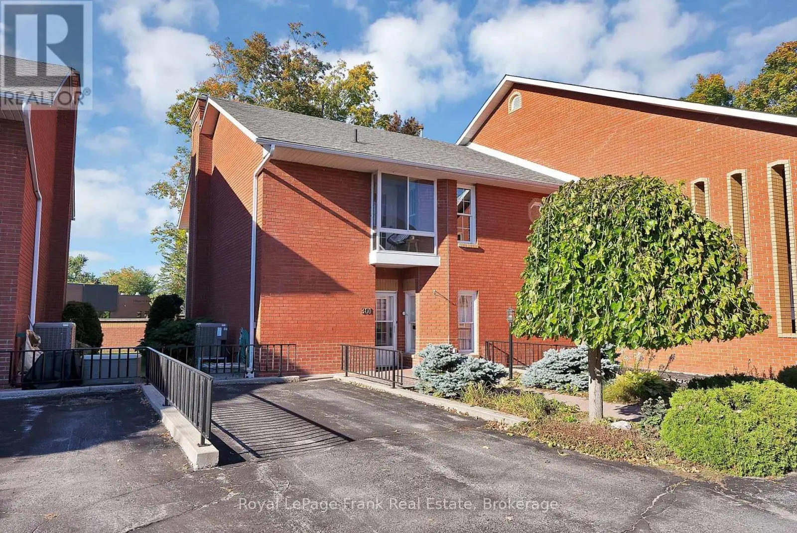 301 - 1 Sherwood Street, Kawartha Lakes (Bobcaygeon)