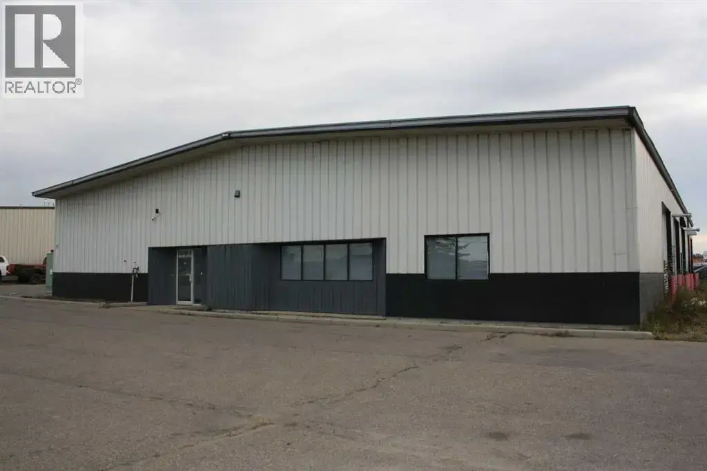 200, 104 East Lake Boulevard Ne, Airdrie