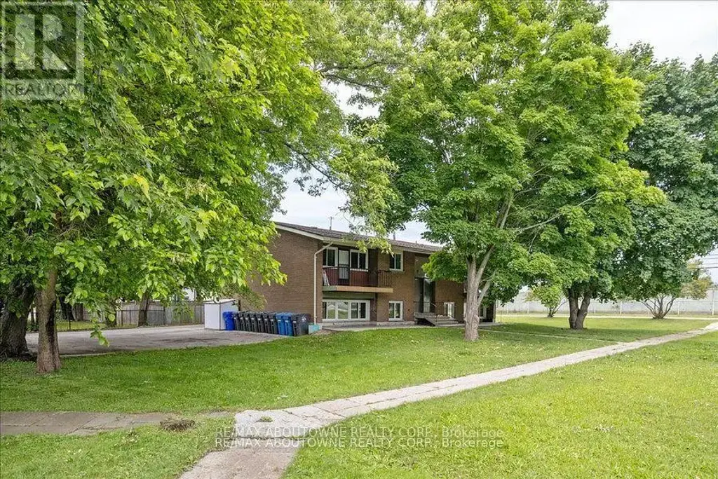 4 - 2344 Queensway Drive, Burlington (Freeman)