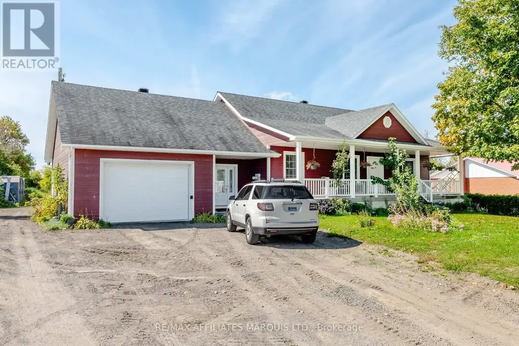 2448 Old Military Road, North Glengarry