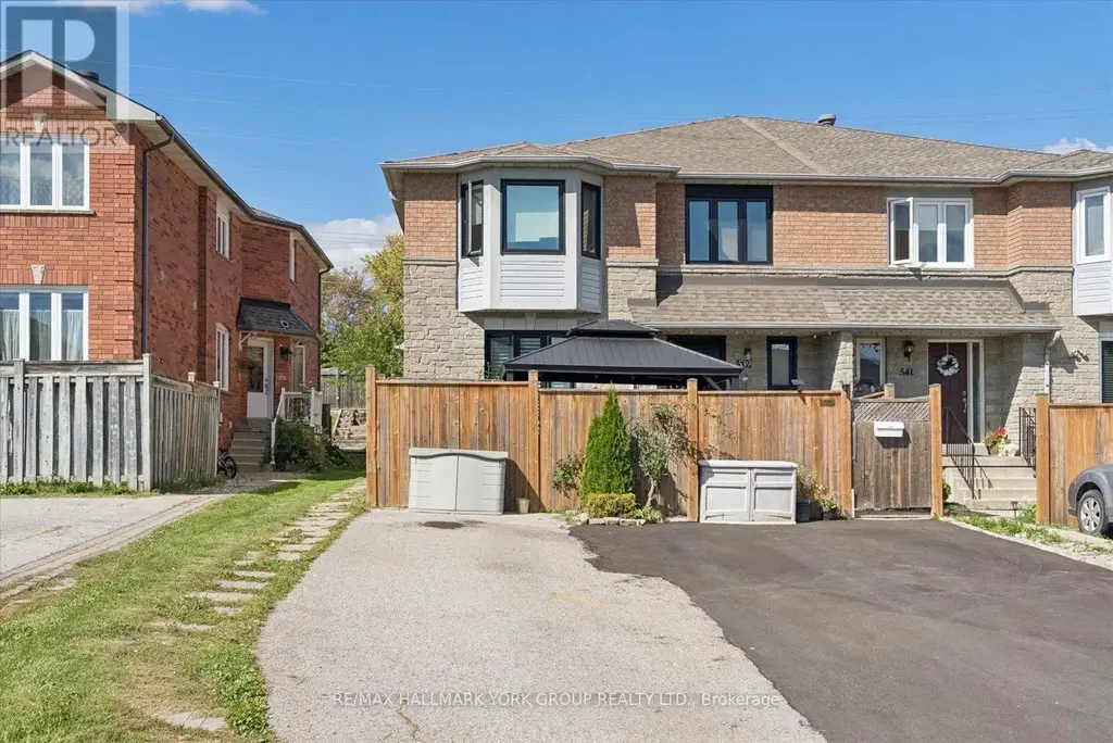 537 Walpole Crescent, Newmarket (Stonehaven-Wyndham)