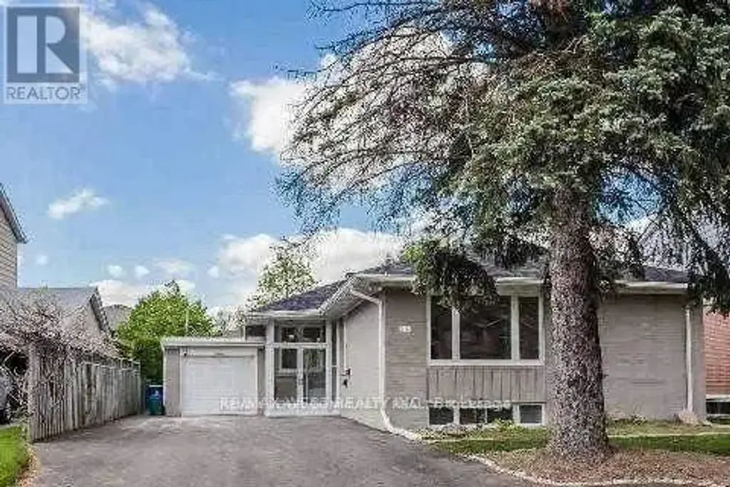 Main Floor - 16 Urbandale Avenue, Toronto (Newtonbrook East)