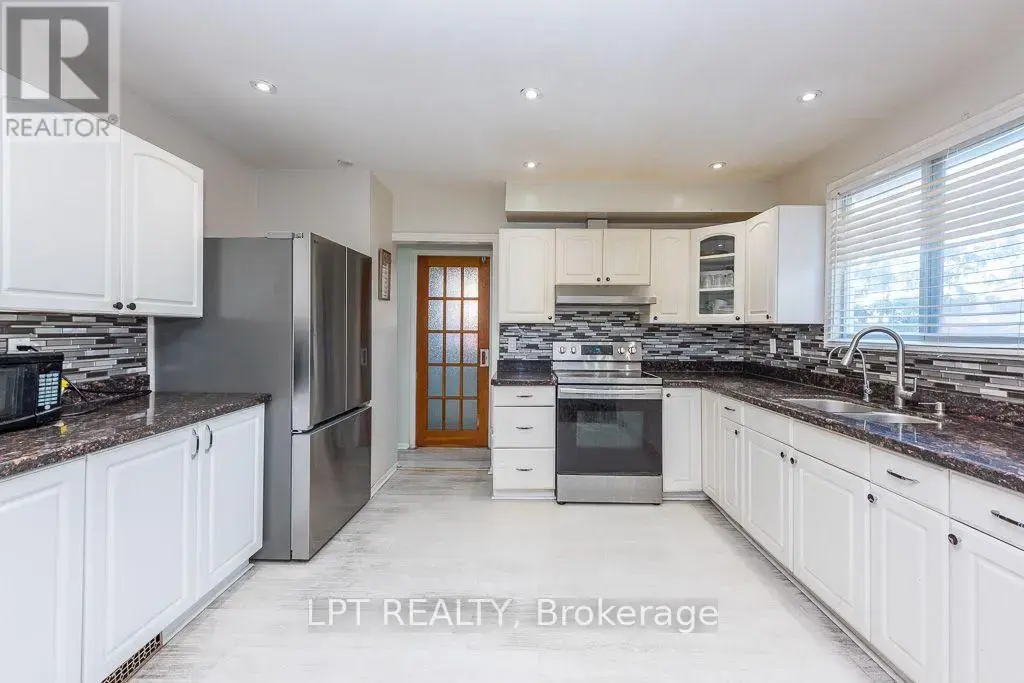 111 Dearbourne Boulevard, Brampton (Southgate)