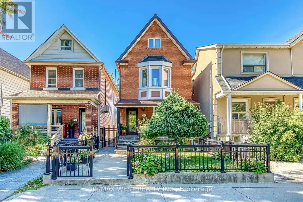 396 Bartlett Avenue N, Toronto (Dovercourt-Wallace Emerson-Junction)