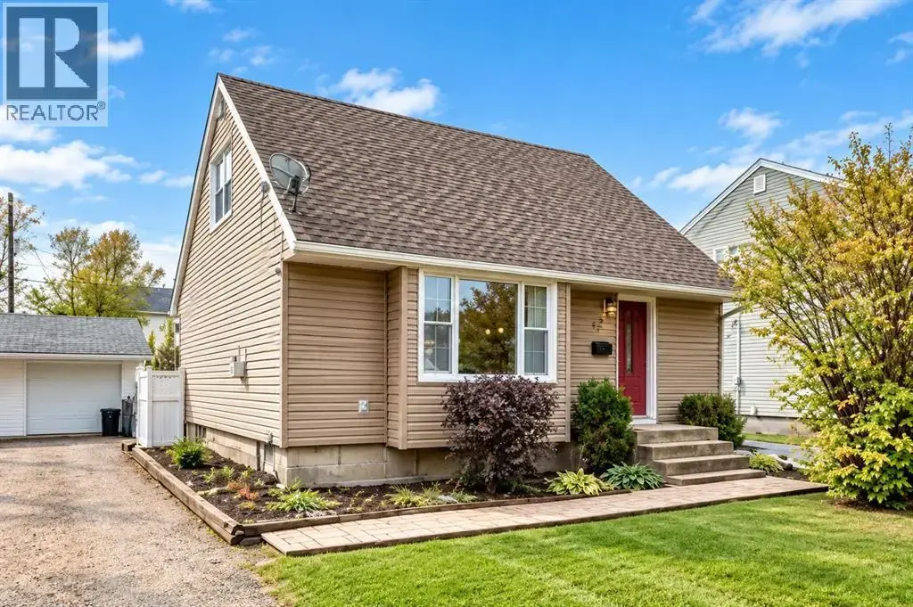 315 Spruce Street, Springbrook