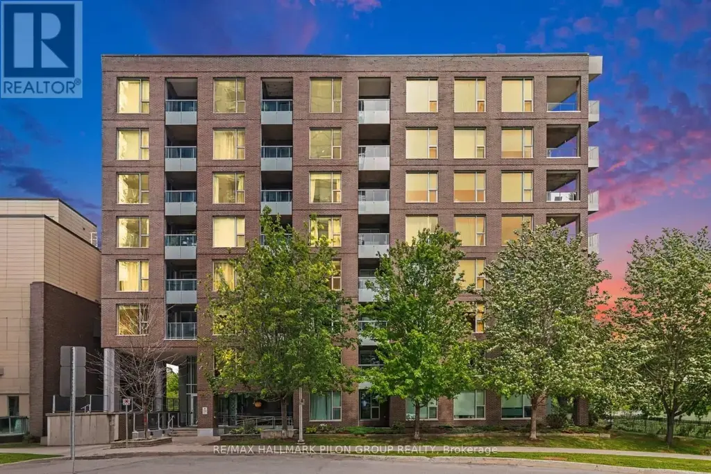 619 - 300c Lett Street, Ottawa
