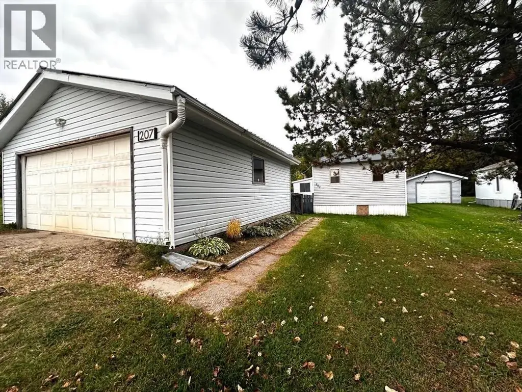 207 Percy Street, Bittern Lake