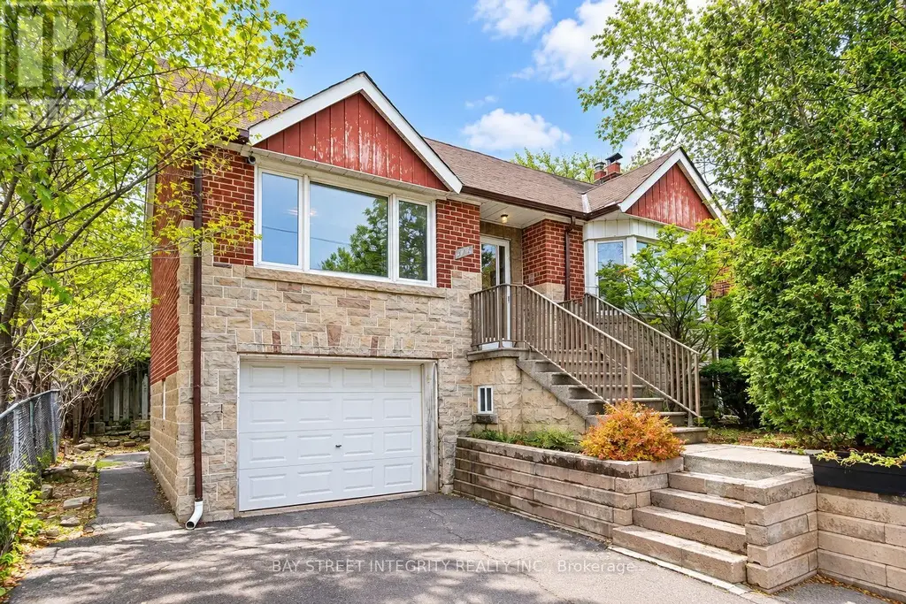 Main Floor - 104 Shelborne Avenue, Toronto (Bedford Park-Nortown)