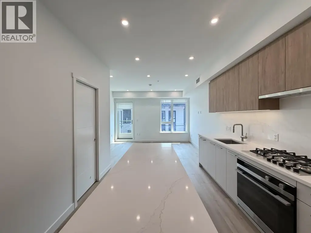 303 606 Madore Avenue, Coquitlam
